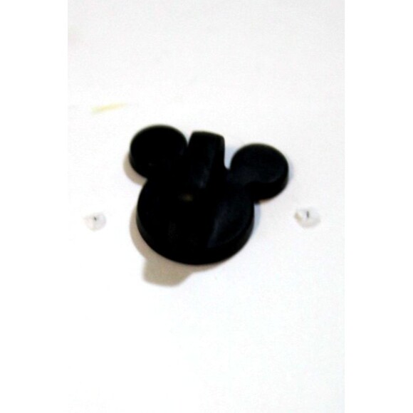 Disney Hidden Mickey  Eeyore Winnie The Pooh Pin 3 of 7 Park  Trading Pin 2009 - Picture 2 of 3